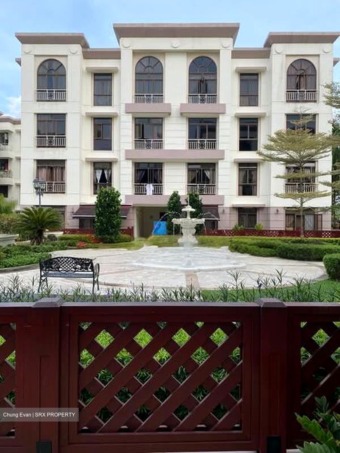 Seletaris (D27), Retail #599607701